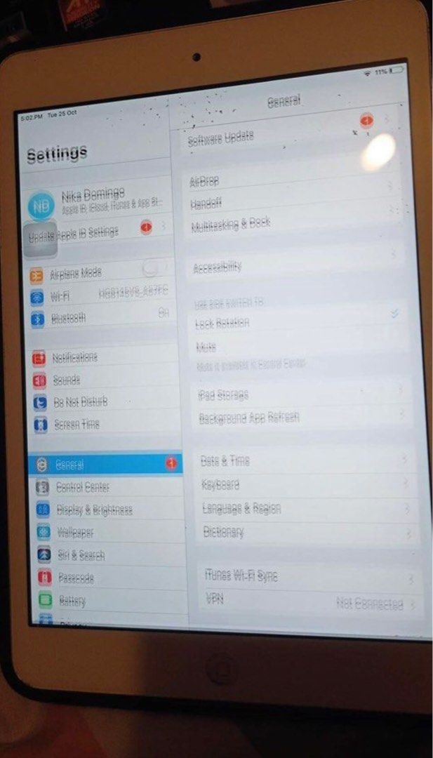 Ipad Mini Retina Display (Category: iPad) located in Caloocan City. Submitted by nixdee (Listing ID 1319663364, Image 3). Description: LCD is blurry. Please check photos.