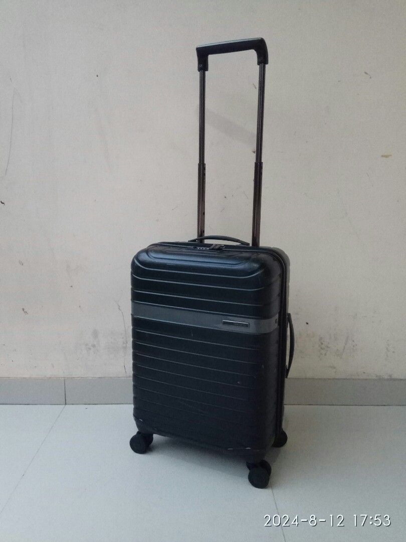 Koper samsonite cabin size Fesyen Pria Tas Dompet Lainnya di Carousell