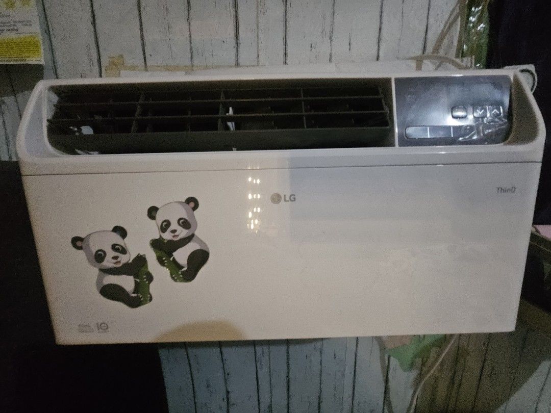 LG 1.3 Dual Inverter (Category: Air Conditioning and Heating) located in Makati City. Submitted by mendozabeng13 (Listing ID 1319625998, Image 3). Description: purchased last June 2023 RFS: too big.