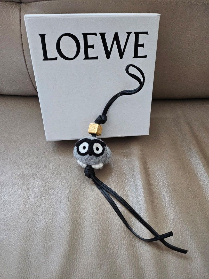 バッグチャーム Loewe Owl Charm LOEWE Owl Felt Bag Charm | Yorkdale Mall