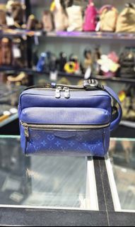 (Category: ) located in . Submitted by designerbagss (Listing ID 1319526950, Image 1). Description: .