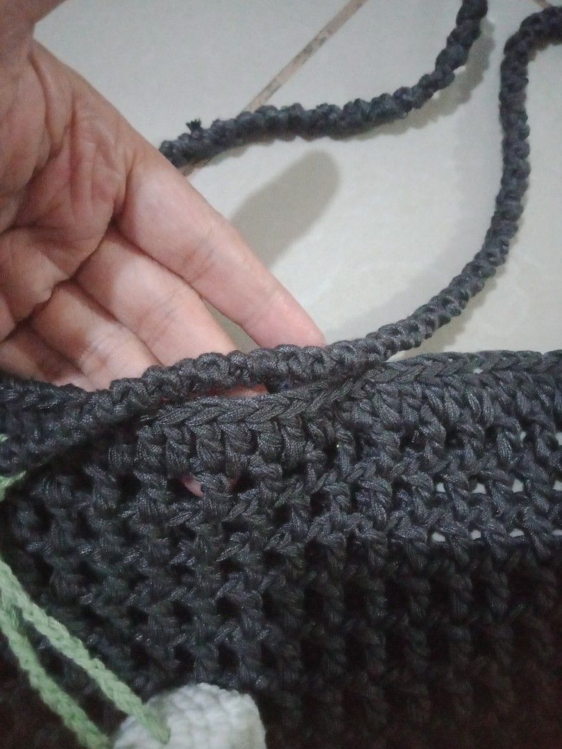 Made to order Crochet Bag (Category: Shoulder Bags) located in Manila. Submitted by chedelm (Listing ID 1319614992, Image 3). Description: made to order crochet bag *color of your choice *price may vary (depende sa size n gusto nyo) *11 x 8 inches po ang nasa post NOTE: NEED 50% DOWNPAYMENT PO🙂💛 message lng sa mga interesado.