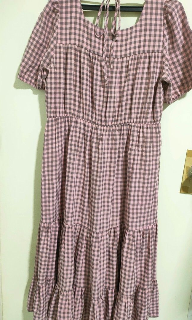 Maxi dress, large to xl (Category: Dresses) located in Manila. Submitted by ltaenterprises (Listing ID 1319592669, Image 3). Description: used once can pass as new rfs: decluttering.
