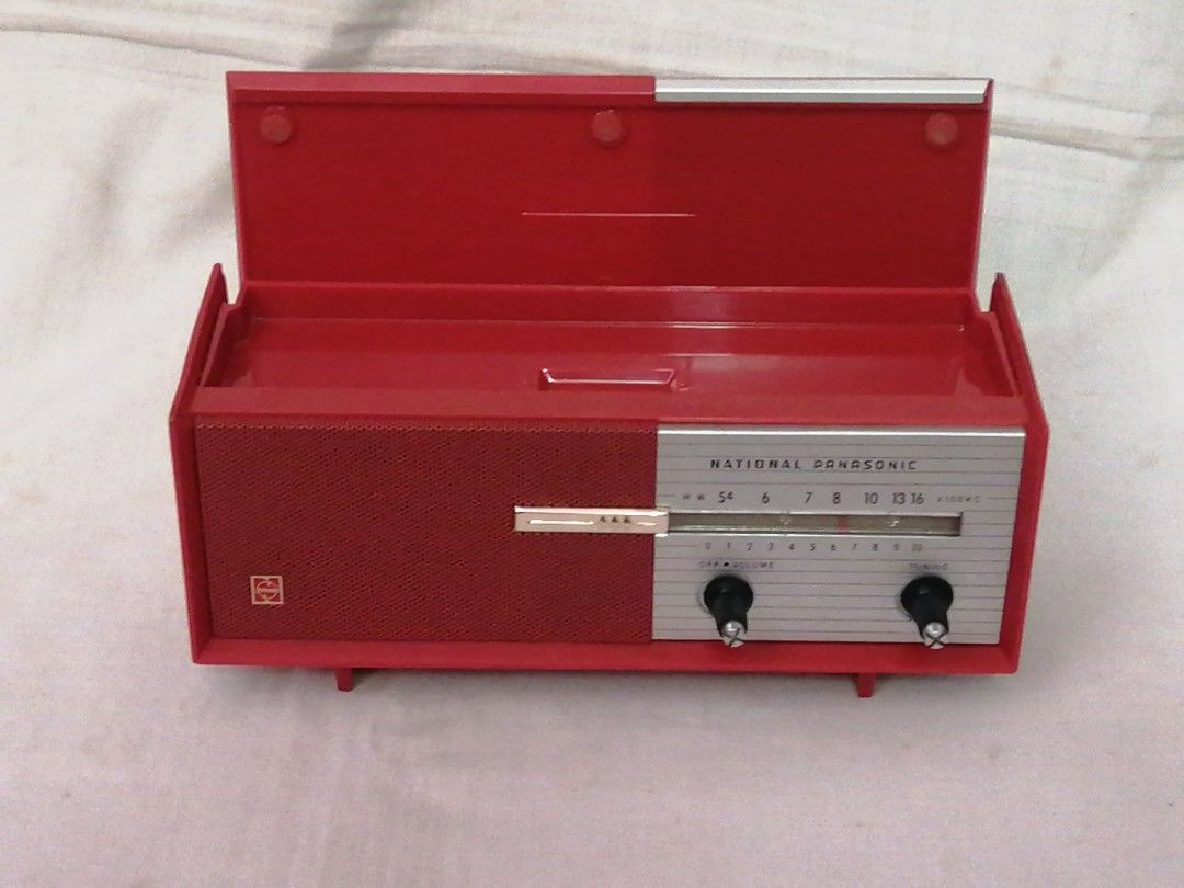 National Panasonic 6-Transistor Model R-8 AM Radio, Hobbies