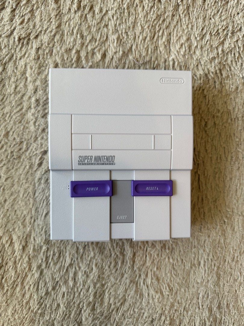 Nintendo Classic Edition SNES (Category: Nintendo) located in San Juan City. Submitted by knickscorner (Listing ID 1319597436, Image 2). Description: #nintendo #snes.
