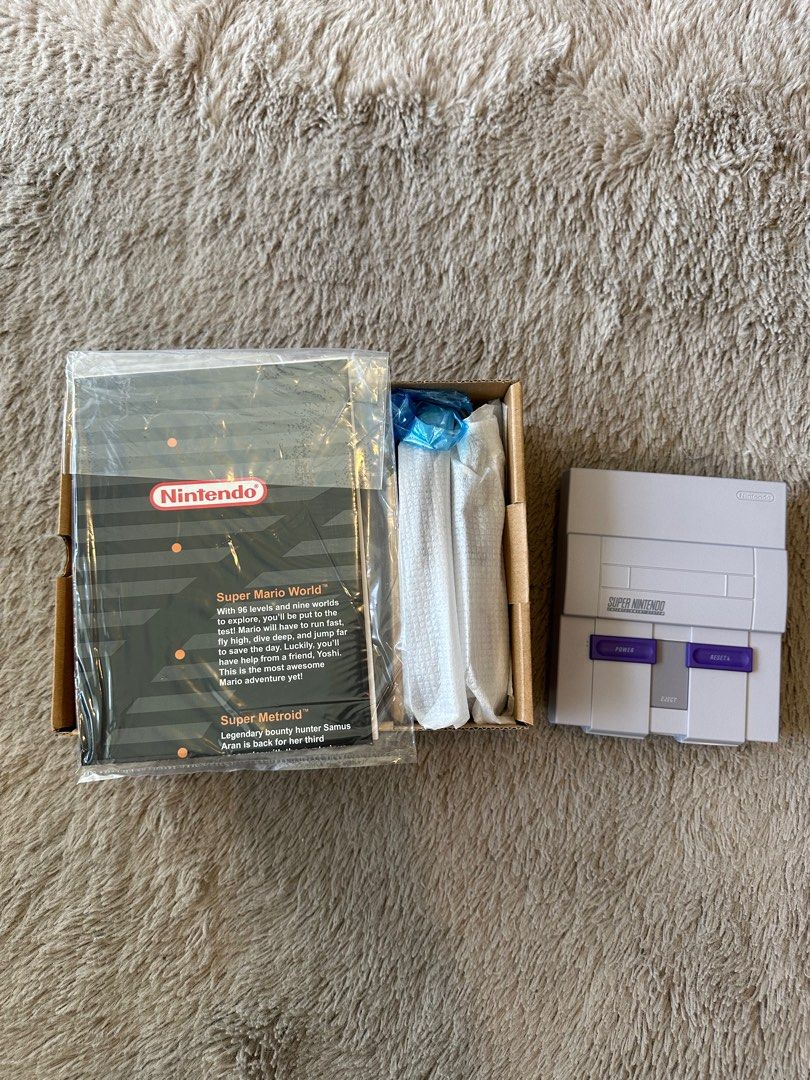 Nintendo Classic Edition SNES (Category: Nintendo) located in San Juan City. Submitted by knickscorner (Listing ID 1319597436, Image 3). Description: #nintendo #snes.