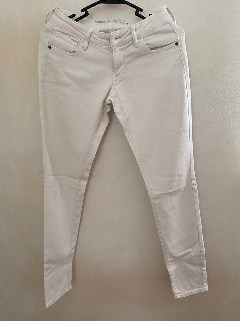 Old Navy Rockstar Jeans Regular White Size6 Women s Fashion Bottoms Jeans on Carousell