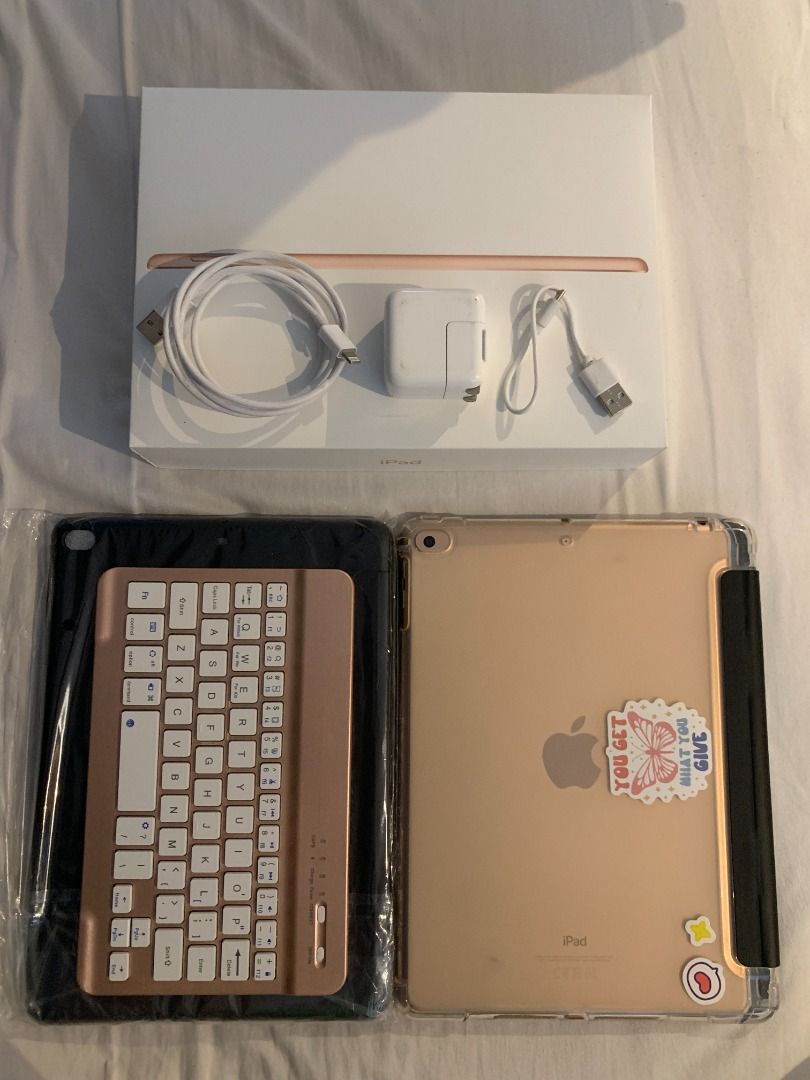 Pre-loved iPad 6th Generation (2018) 32GB Storage (Category: iPad) located in Las Pinas. Submitted by ggabbyandrade (Listing ID 1319585655, Image 1). Description: ❗️ PLEASE READ ME ❗️ I bought this as a learning device for school. Good for light work, leisure activities, and reading. This iPad has been with me since grade 5. 📚 ISSUES: minor scratches (see pictures for reference), increase volume button no longer working (can use assistive touch 
