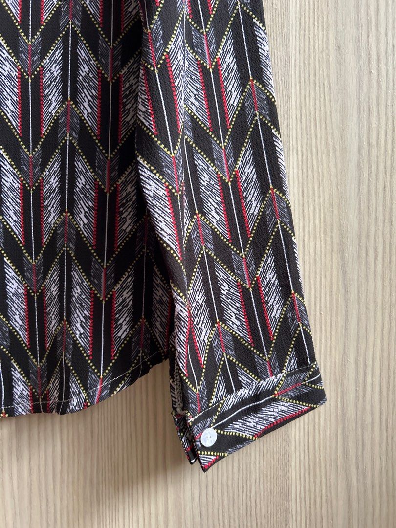 wildtarts Print top with tassles, Women's Fashion, Tops, Longsleeves on Carousell