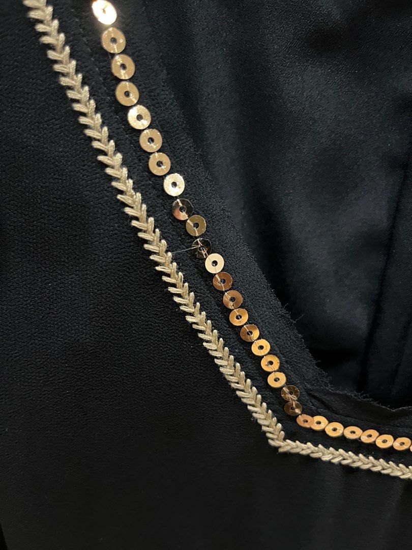 Promod Black Sequined Dress Size M (Category: Dresses) located in Paranaque City. Submitted by tinykh (Listing ID 1319565249, Image 3). Description: Promod Sequined Dress in size Medium Can be used for formal wear or for the office Invisible zipper on the side No issues / in good condition! Waist - 42.5 cm Hip - 44.5 cm Length - 84 cm .