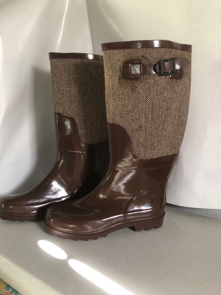 Rain Boots 2967 Women s Fashion Footwear Boots on Carousell