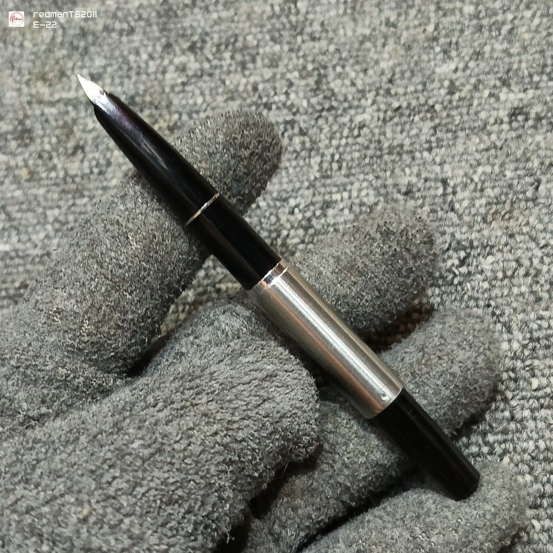Rare Pilot Telescoping Fountain Pen (Category: Stationery & School Supplies) located in Meycauayan. Submitted by redmants2011 (Listing ID 1319643674, Image 2). Description: 14k gold nib Need cleaning, ink may have dried up through the years. Payment - Gcash / Bank Transfer Shipping - Gogo Xpress / Flash Express.