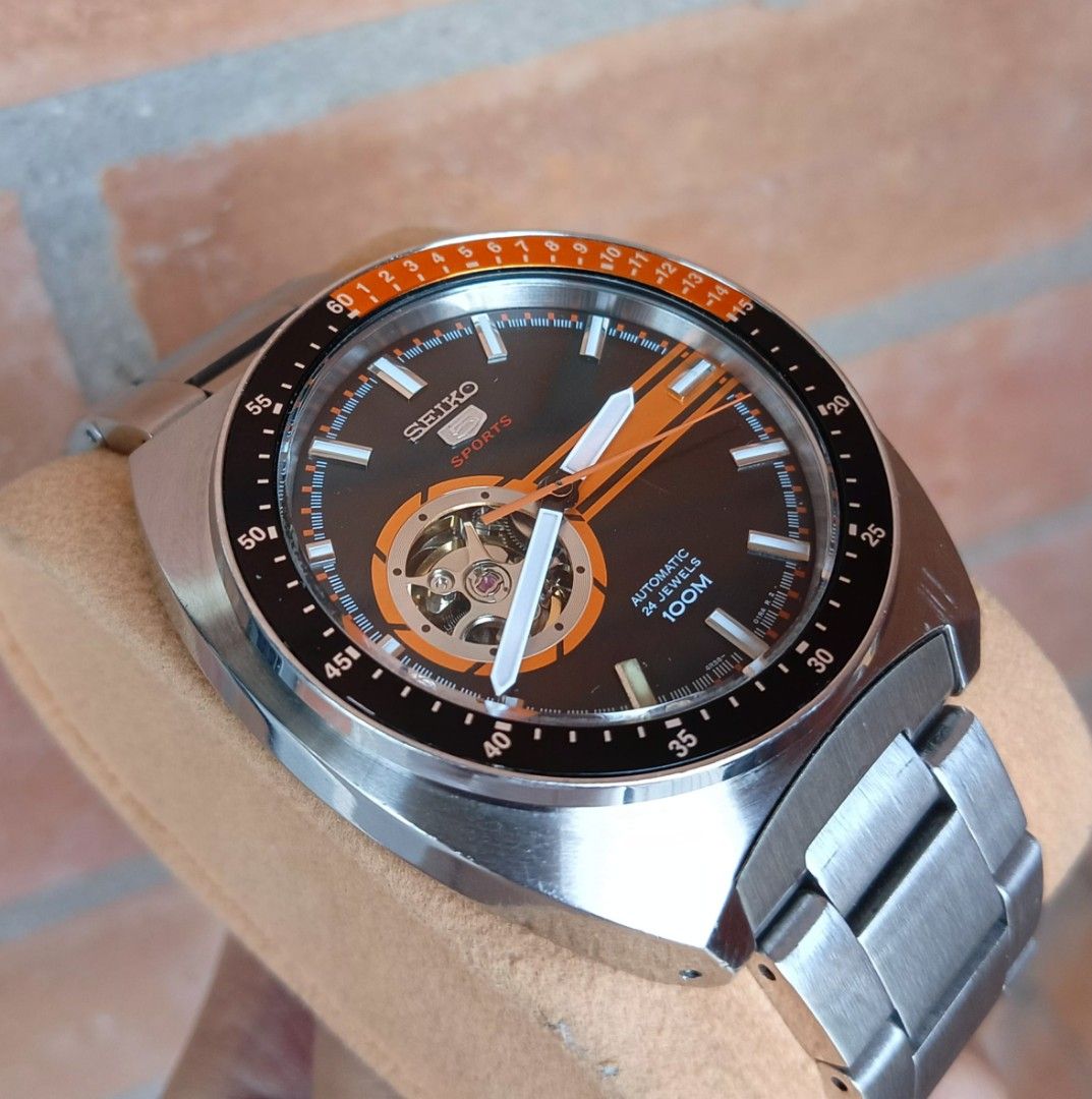 Seiko 5 Sports Retro Pogue Reissue SSA331K1