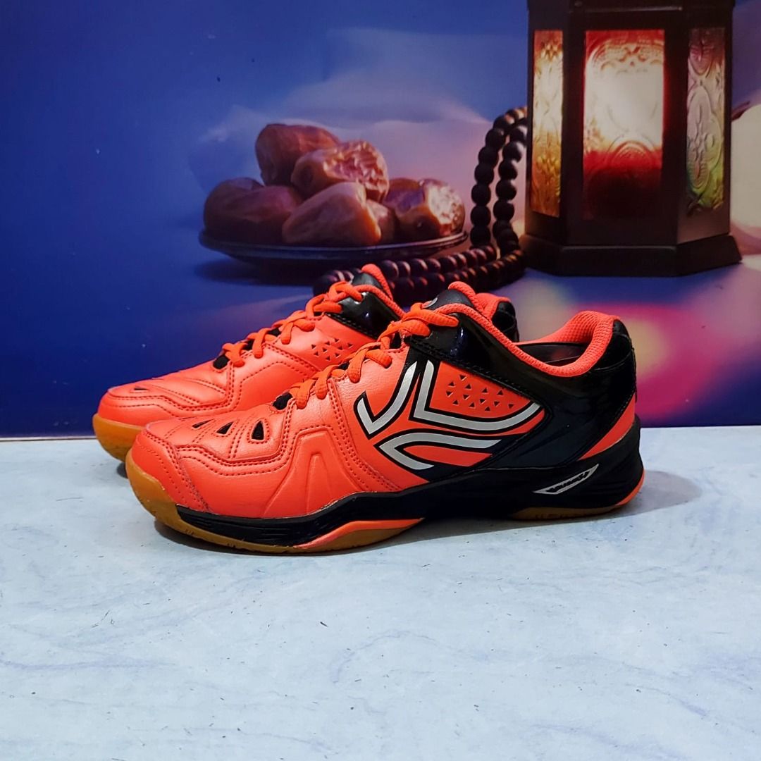 Sepatu Badminton Artengo BS860 Red Size 39, Fesyen Pria, Sepatu