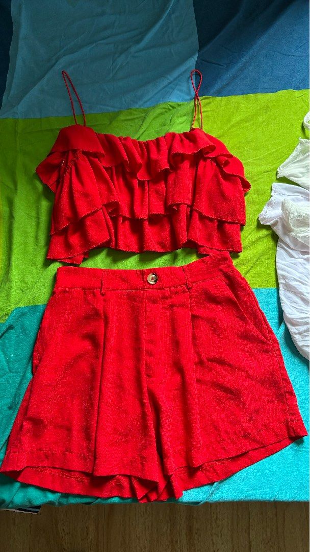 Shein Red Coordinate Set (Category: Sets or Coordinates) located in Cavite. Submitted by kayepastelero (Listing ID 1319538766, Image 1). Description: Worn once No issues Rfs: di na nasusuot, decluttering.