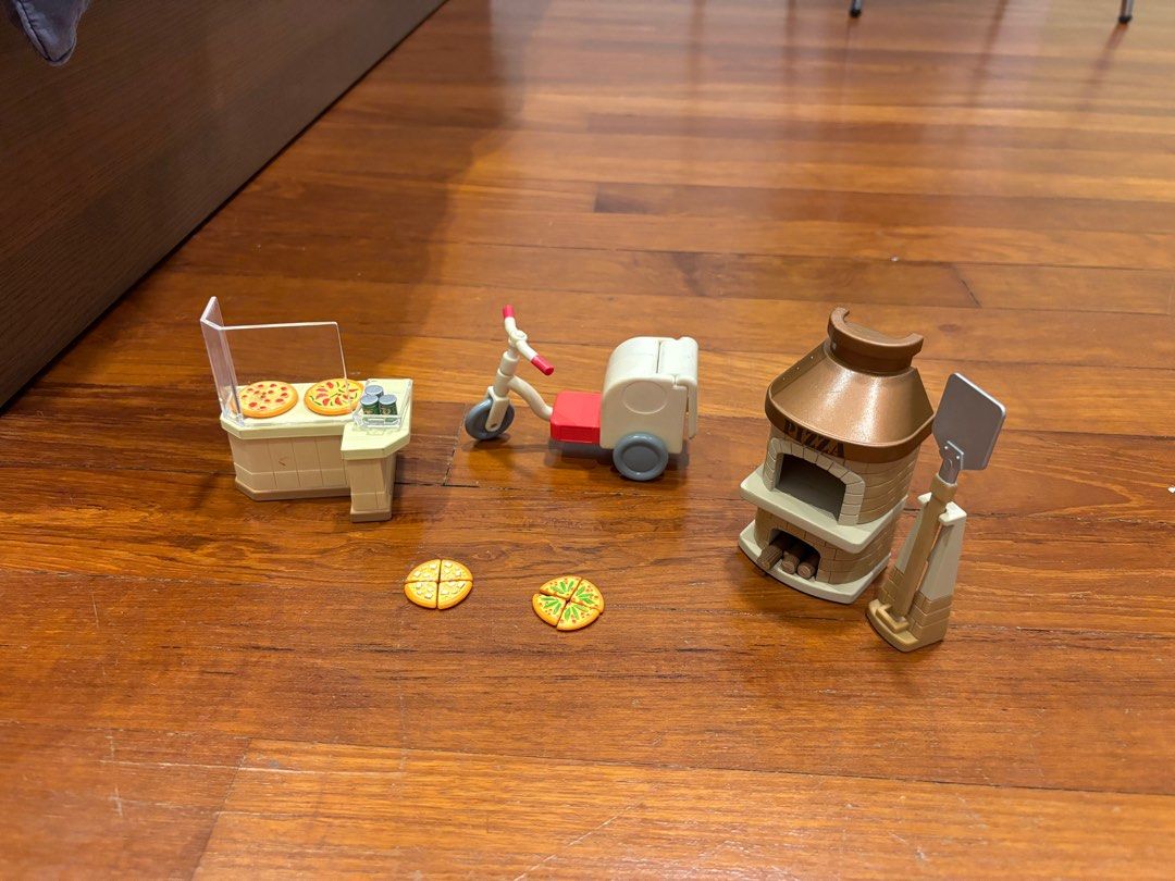 Sylvanian Families Pizza Parlour Incomplete Set, Hobbies Toys
