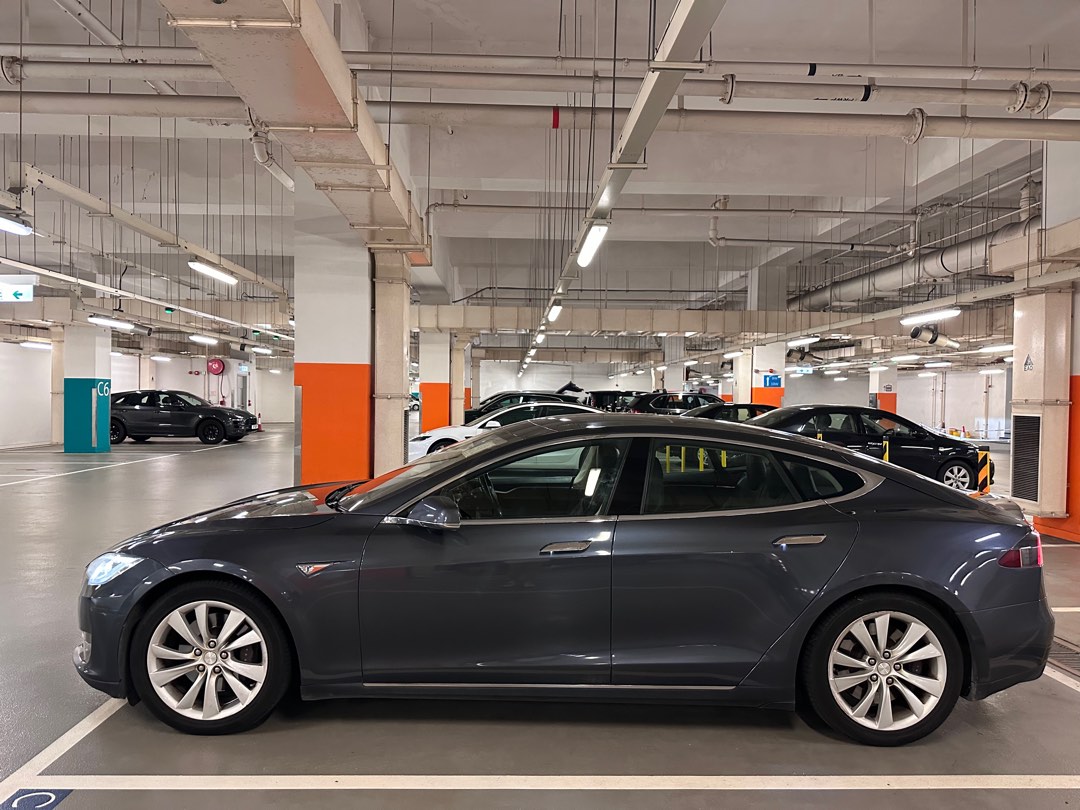 Tesla Model S 85D Auto62863131782146112
