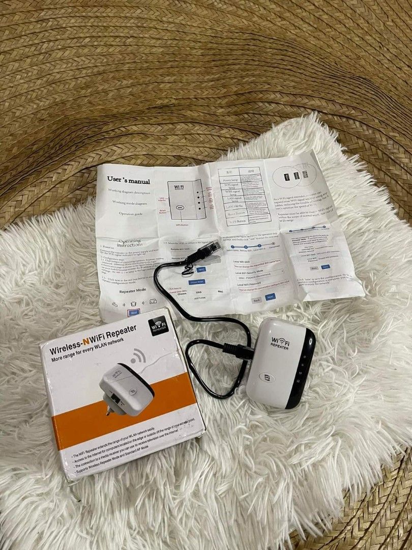 Wireless wifi repeater (Category: Networking) located in Manila. Submitted by bongsy999mall (Listing ID 1319590123, Image 2). Description: .