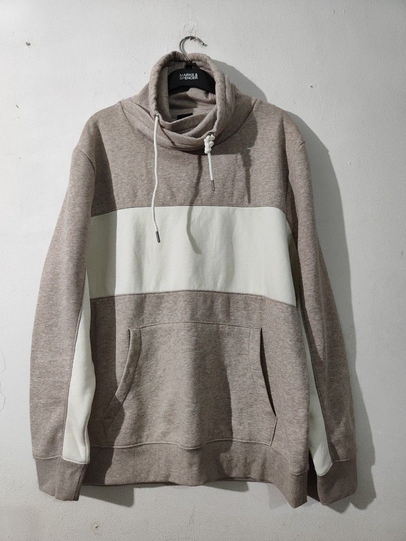 069 H M Chimney Collar Sweatshirt Fesyen Pria Pakaian Atasan di Carousell
