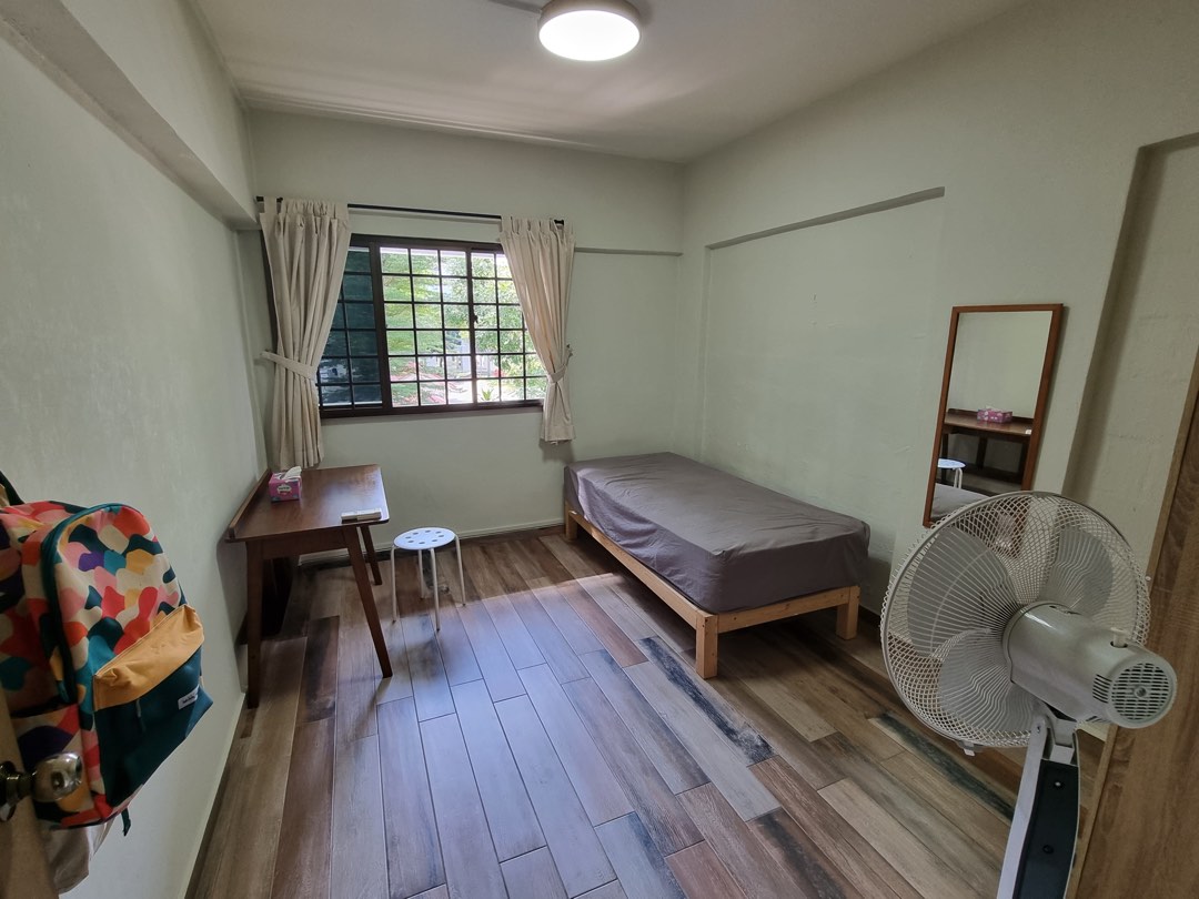 (Category: ) located in . Submitted by bobopork (Listing ID 1319734998, Image 1). Description: .