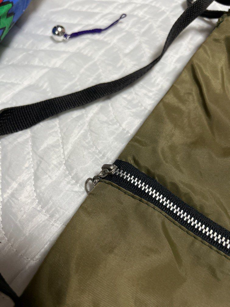 Army string light weight backpack (Category: Backpacks) located in Silang. Submitted by sari2bilina (Listing ID 1319854005, Image 2). Description: .