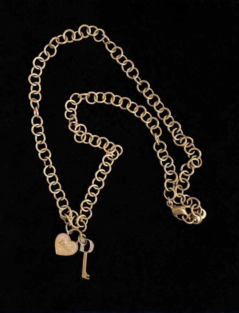 Dior lock and key necklace hot sale