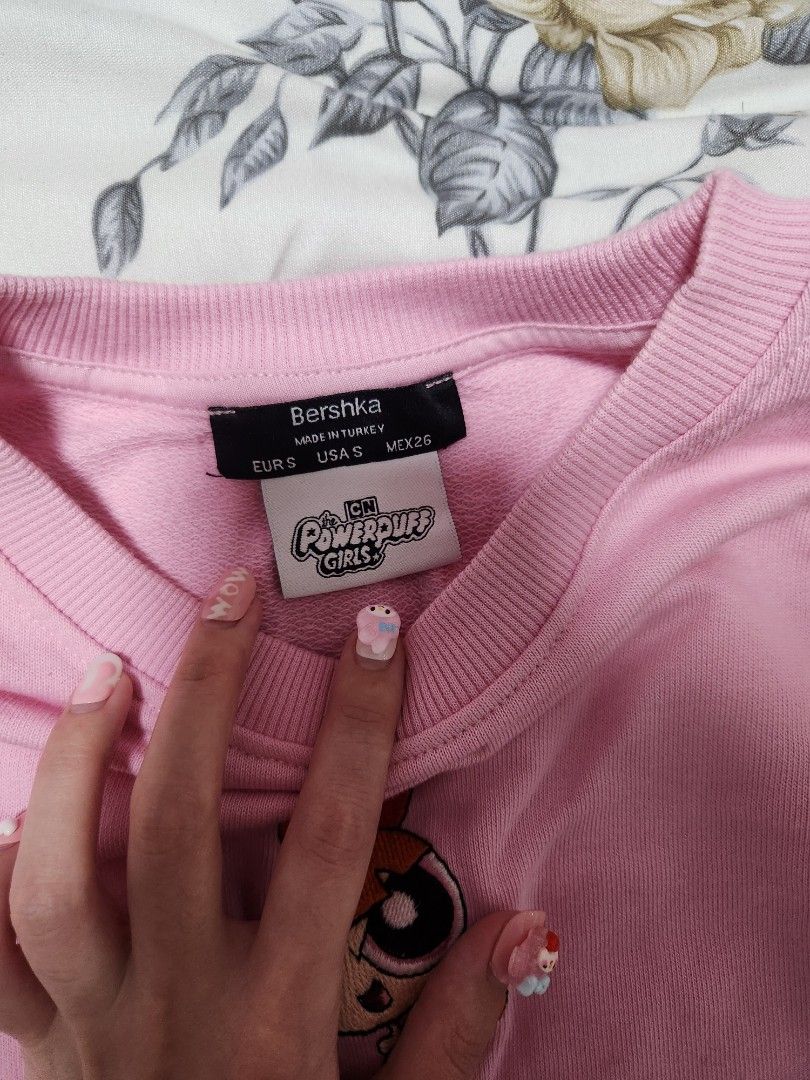bershka powerpuff girl blossom crop pullover Women s Fashion Tops Longsleeves on Carousell