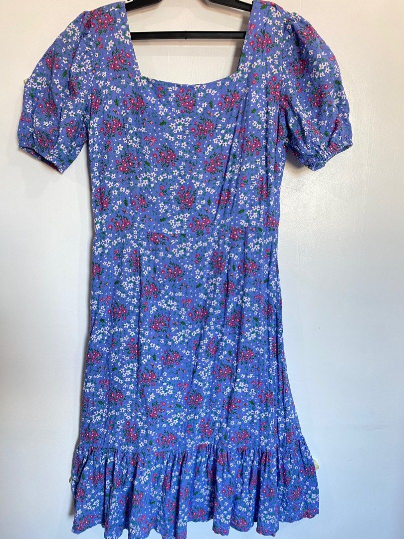 Blue floral Dress (Category: Dresses) located in Manila. Submitted by janeyyu (Listing ID 1319736416, Image 3). Description: S-M.