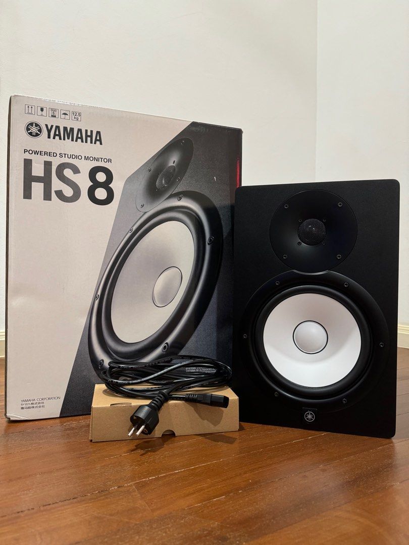 (BRAND NEW) YAMAHA HS8 STUDIO MONITORS (PAIR), Hobbies & Toys, Music