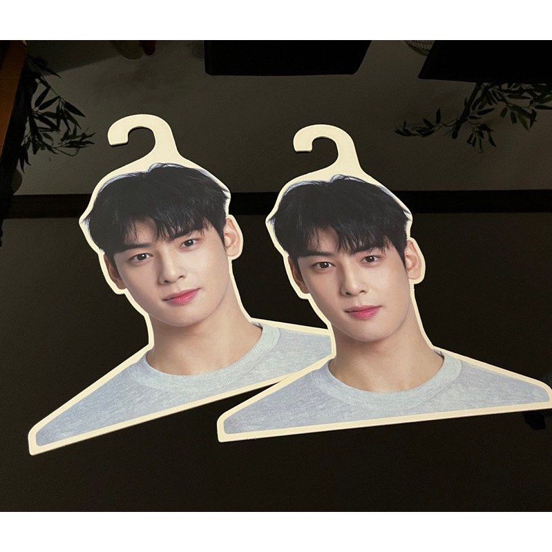 Cha eun woo cleantopia Hanger (Category: K-Wave Merchandise) located in Manila. Submitted by joannacast33173 (Listing ID 1319710014, Image 1). Description: ₱300 both May dent siya sa bandang taas If binili niyo po yung photocard set free na po tong 2 hangers .