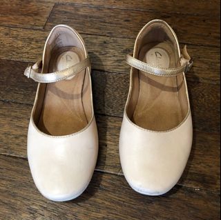 Affordable clarks shoes used For Sale Flats Sandals Carousell Philippines