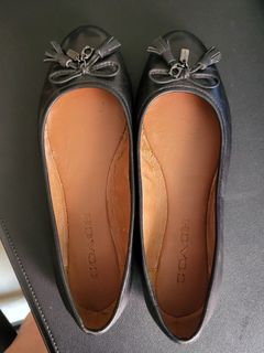 100 affordable coach flat For Sale Carousell Singapore