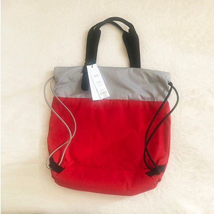 CRUMPLER Tote/ Backpack Bag (Category: Backpacks) located in Makati City. Submitted by interesthings.ph (Listing ID 1319781547, Image 3). Description: CRUMPLER GASKET ♦️Flexible tote bag that doubles as a backpack. ♦️Made from weather resistant nylon ♦️Padded handles and drawstring straps ♦️One Front pocket / 2 Inside pockets ♦️Size: W 16.5” x H 14” x 4” ♦️Brand new from Australia.