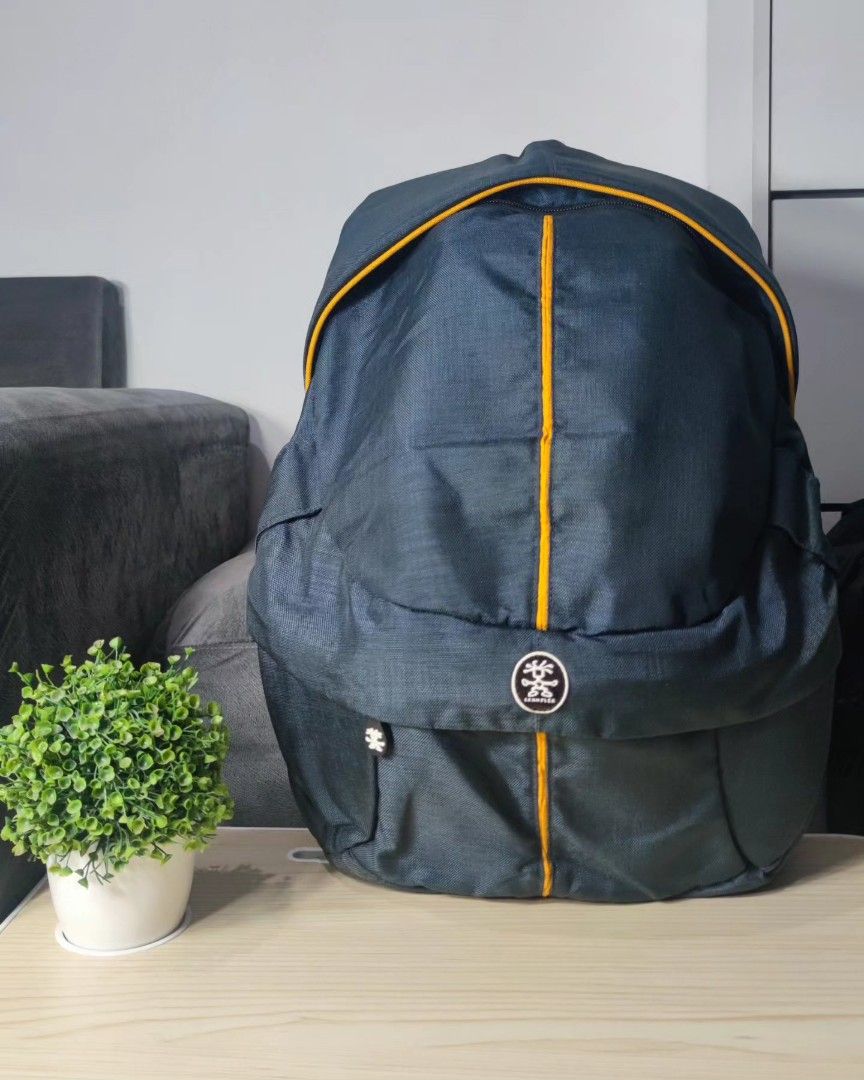 Crumpler Pretty Boy Laptop XL Backpack Fesyen Pria Tas Dompet Ransel di Carousell