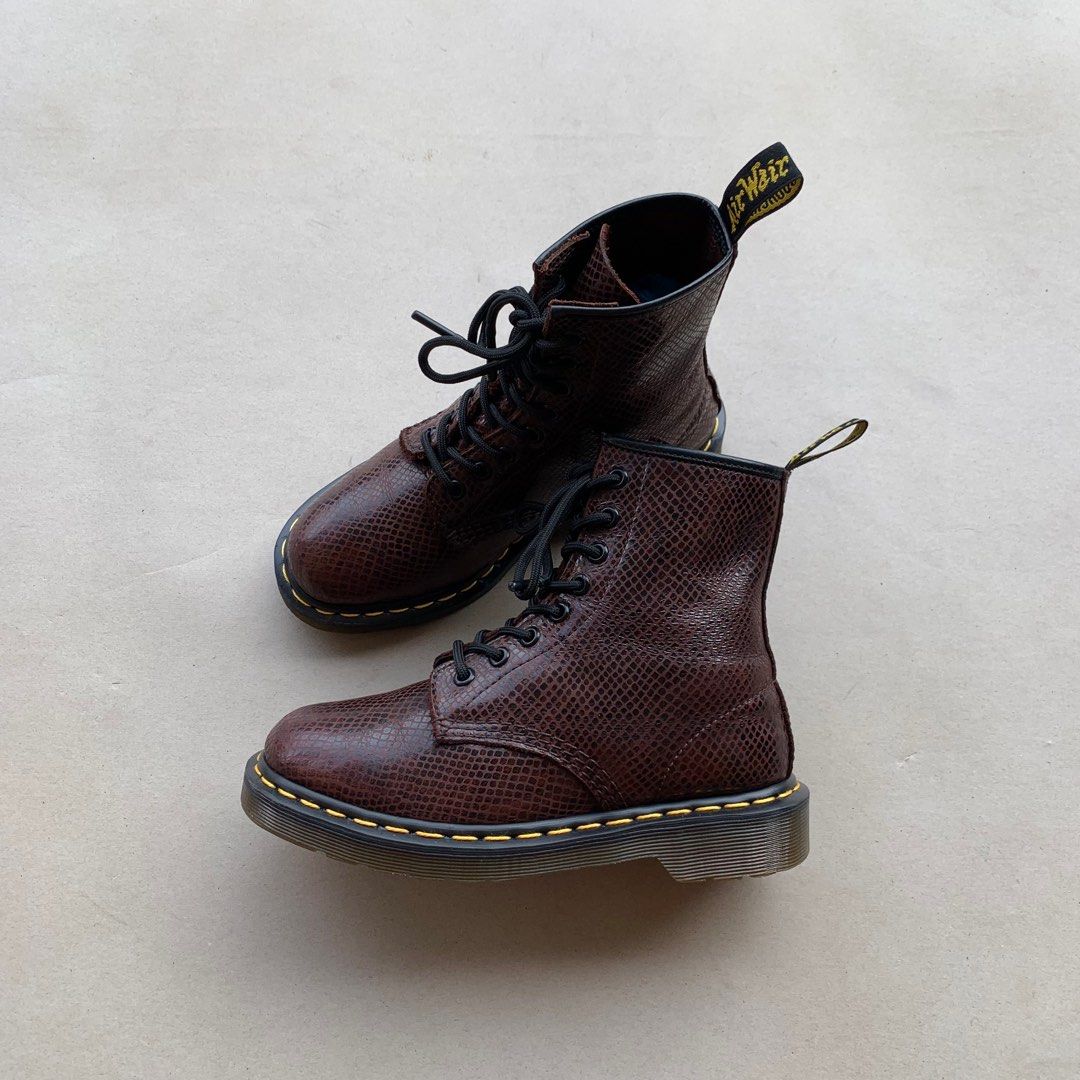 Creaaacademy Where To Get Doc Martens Near Me Chelsea Boots Stores