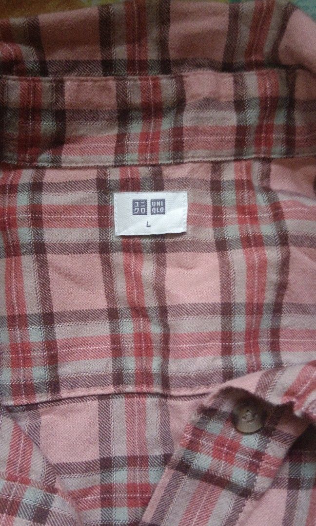 Flannels (Category: Longsleeves) located in Singapore. Submitted by ticklm (Listing ID 1319745841, Image 9). Description: All quite baggy except for the light brown one cause it's quite tight fitting for me. Selling at $5 each. Light Brown Flannel ✅ Red Flannel ✅ Black Flannel ✅ Pink Flannel ✅ Dm for any questions ^_^.