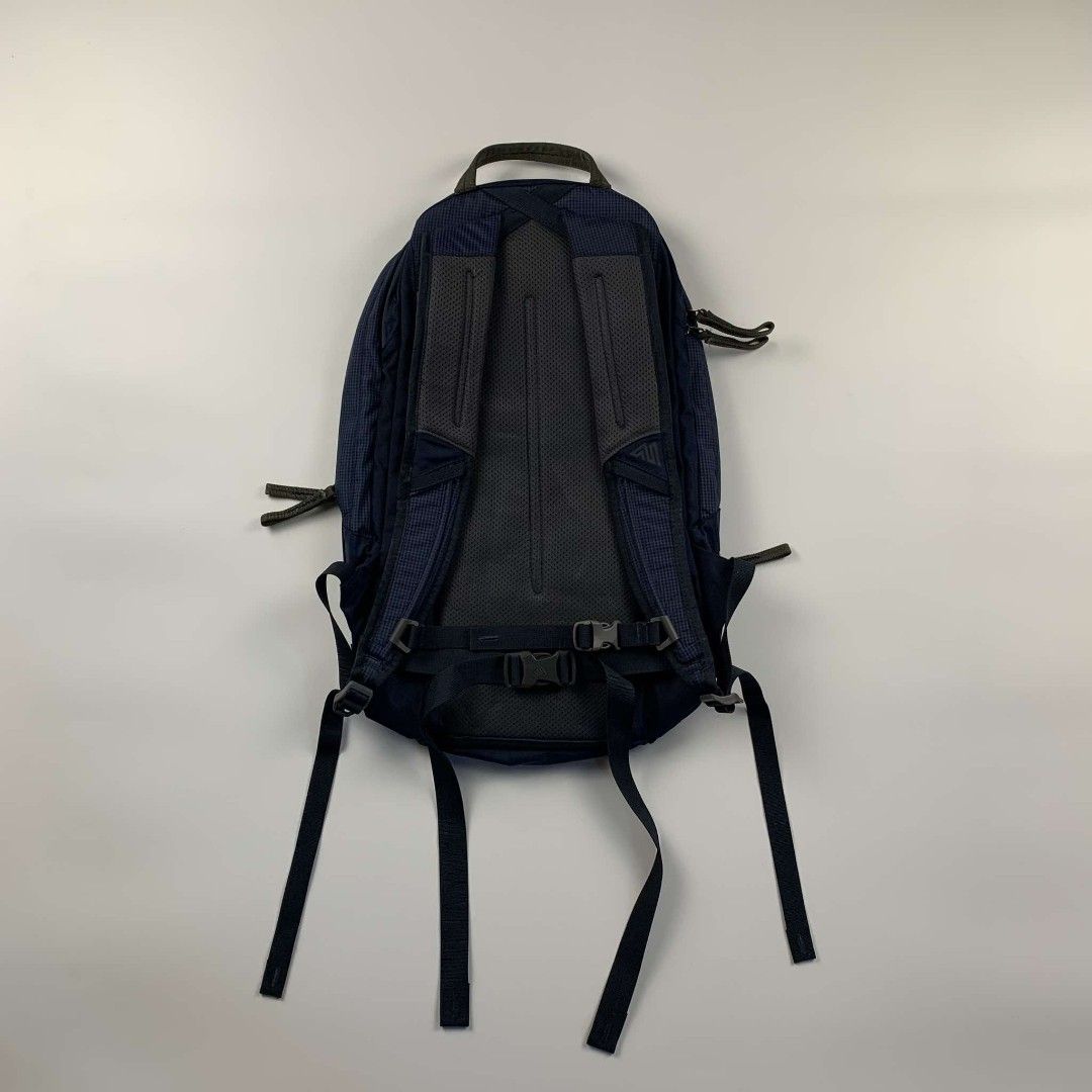 Gregory Sketch 22 backpack (Category: Backpacks) located in Paranaque City. Submitted by ragrepository (Listing ID 1319068162, Image 2). Description: Gregory Sketch 22 Height 21" Width 14" No flaws 1500+shipping fee.