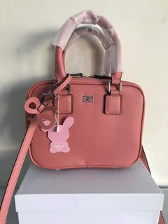 (Category: ) located in . Submitted by bagsbyann (Listing ID 1319758538, Image 1). Description: .