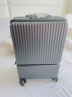 （分類：）位於 。 由 sdbella11 提交（商品編號 1319833746，圖片 1）。簡介： 。