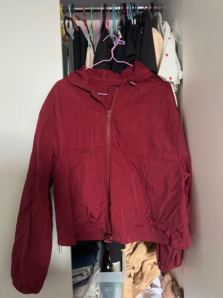 Maroon windbreaker sales