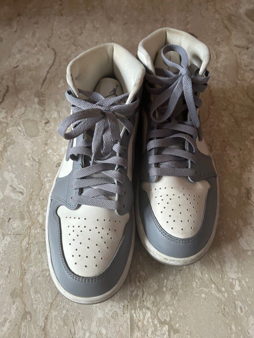Nike Air Jordon Mid 1 Grey