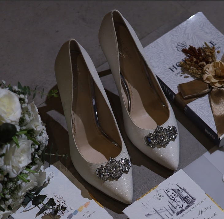 NINE WEST BRIDAL SHOES WHITE GLITTER SHOES Women s Fashion Footwear Heels on Carousell