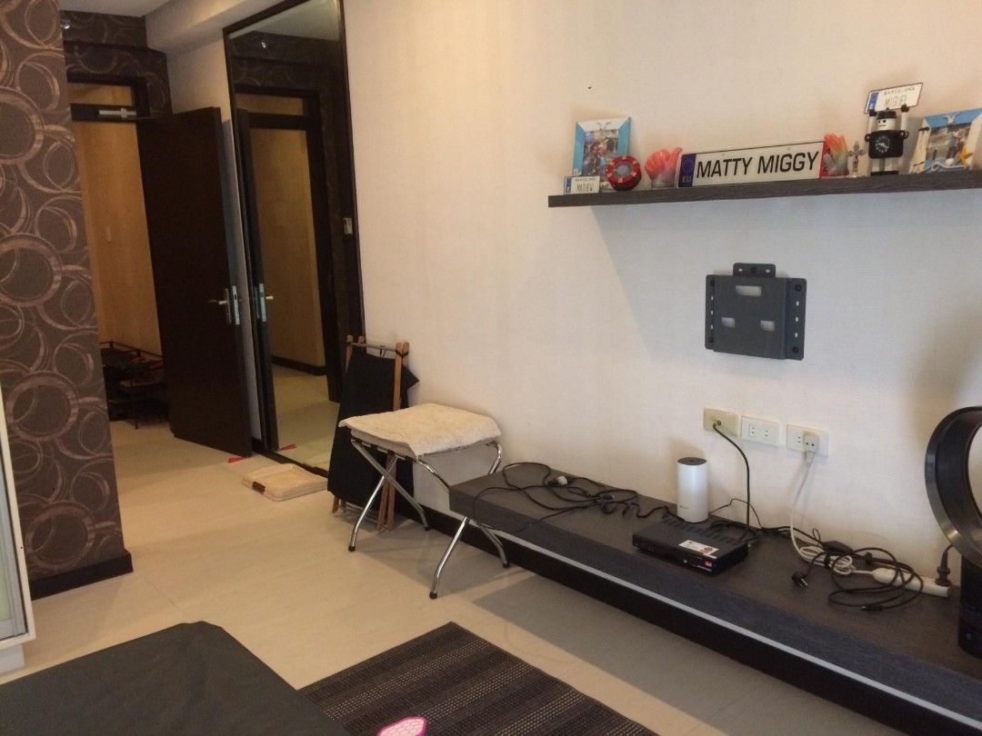 Pico de Loro 1 bedroom studio (Category: Apartments & Condos) located in Manila. Submitted by johnnathanbmc (Listing ID 1319729608, Image 3). Description: selling my 1 bedroom studio w balcony.