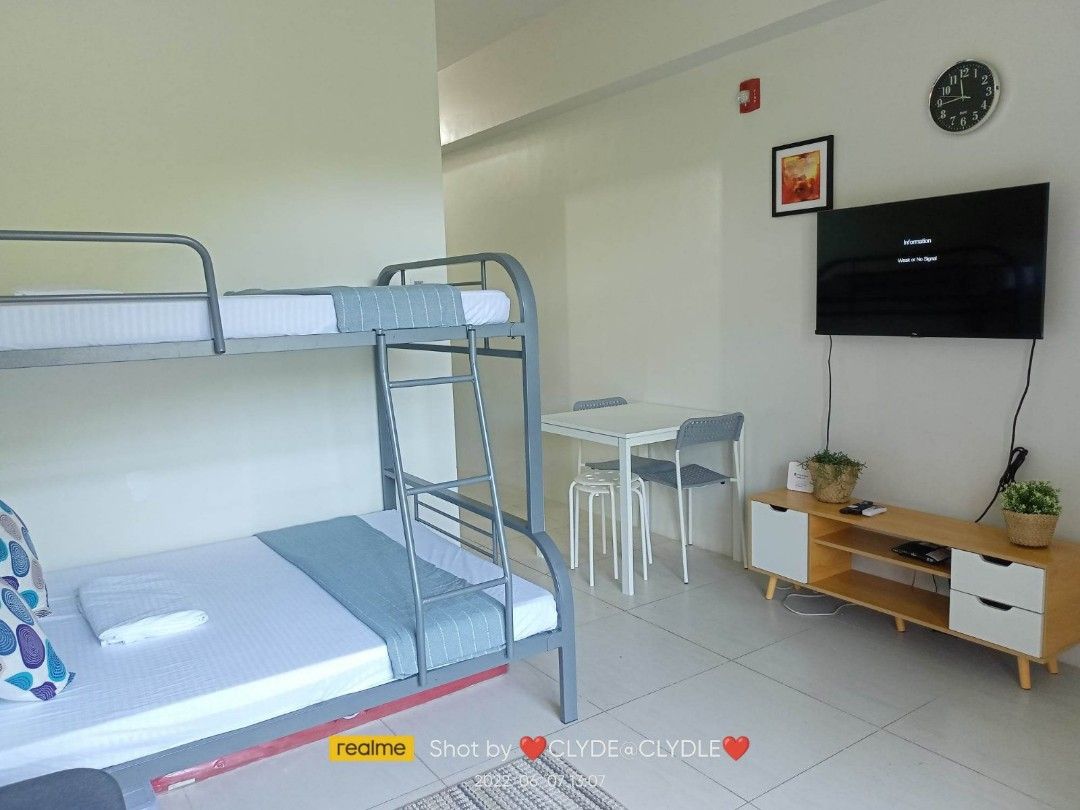 Pico de Loro 1 bedroom studio (Category: Apartments & Condos) located in Manila. Submitted by johnnathanbmc (Listing ID 1319729608, Image 2). Description: selling my 1 bedroom studio w balcony.
