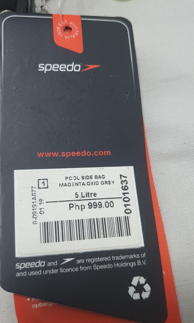 Pool side bag SPEEDO (Category: Water Sports) located in Manila. Submitted by bebothann (Listing ID 1319813498, Image 3). Description: SPEEDO Poolside bag made in vietnam magenta oxid grey new Negotiable shipping fee c/o buyer.
