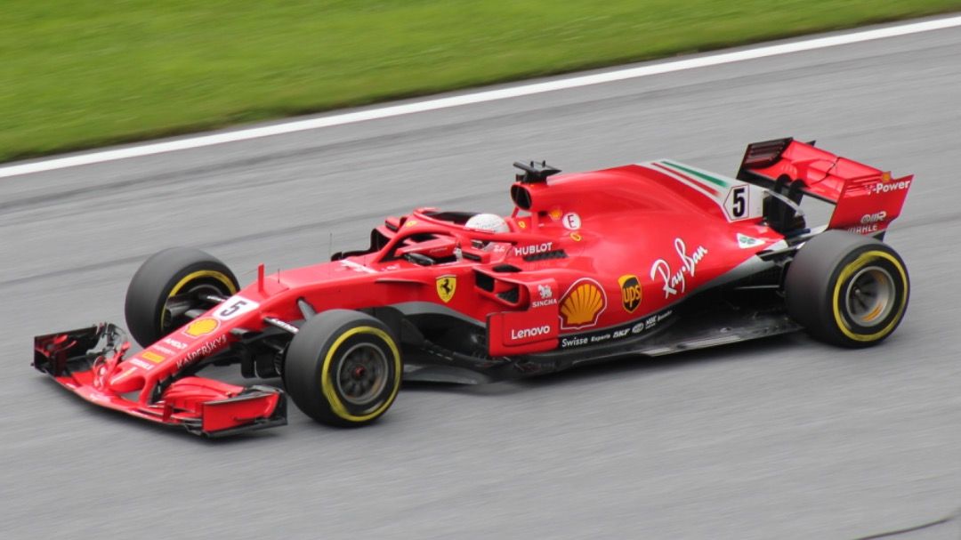 Sebastian Vettel 2018 Scuderia Ferrari SF71H 1:18 Scale Model F1® Car