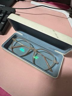 (Category: ) located in . Submitted by trixdeclutter (Listing ID 1319712844, Image 1). Description: .