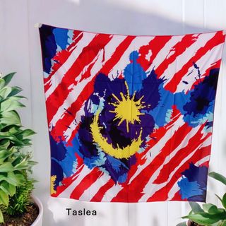 Semarak Merdeka Tudung Bawal Fazura Edisi Merdeka, Women's Fashion ...