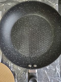 （分類：）位於 。 由 pompomparin 提交（商品編號 1319915437，圖片 1）。簡介： 。