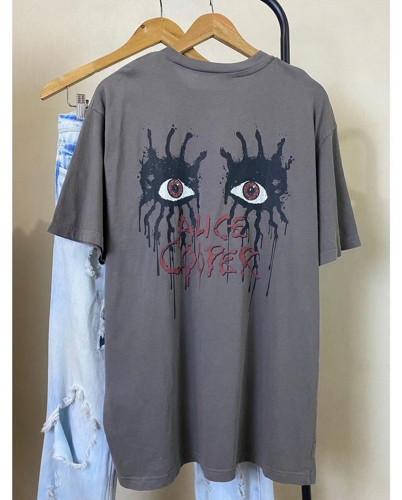 ALICE COOPER OVERSIZED SHIRT Men s Fashion Tops Sets Tshirts Polo Shirts on Carousell
